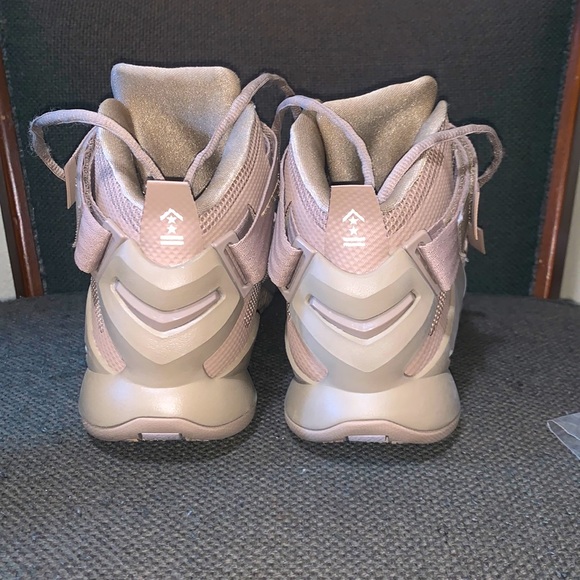 Lebron Witness - Picture 3 of 6